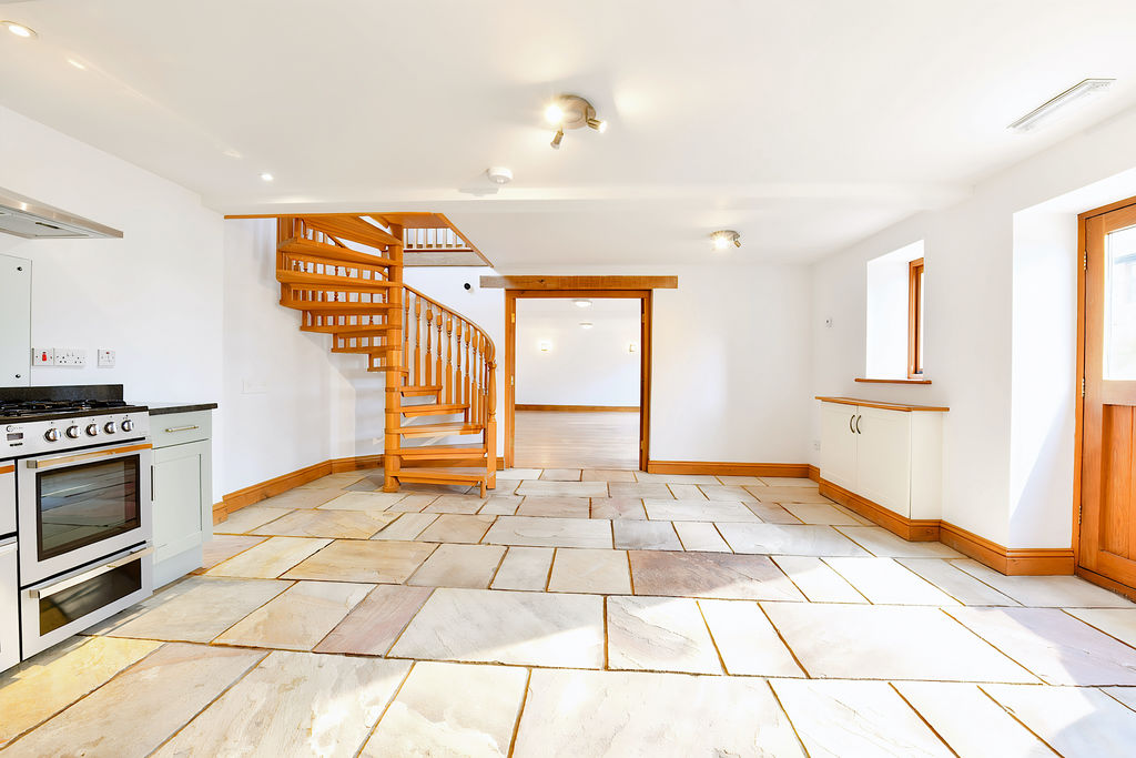 Kitchen / Dining Room- click for photo gallery
